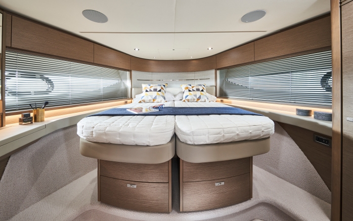 Princess Yachts V Class 55 VIP Cabin