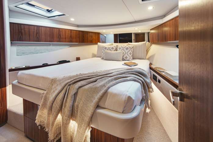 Riviera 46 Sports Motor Yacht Master Stateroom